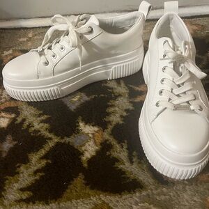 J/Slides NYC White Genuine Leather Platform Sneakers Size 8.5